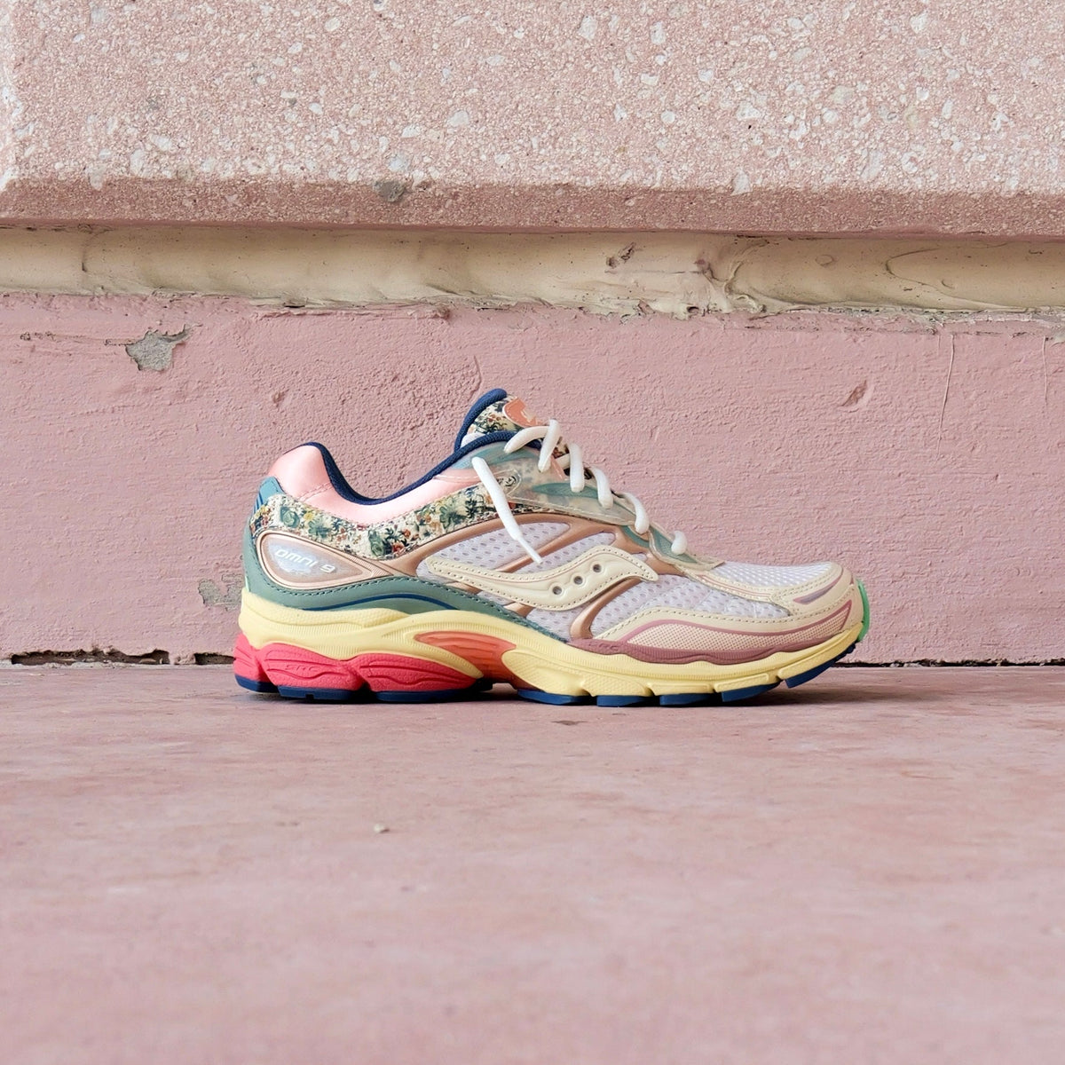 Mens Saucony ProGrid Omni 9 Kissaten (Beige/Blue)
